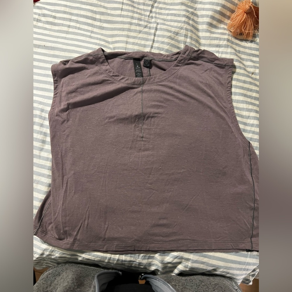 Lululemon cropped tank top